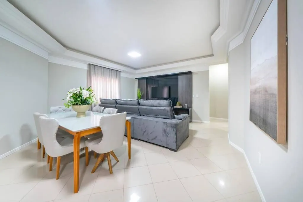 Lindo Apartamento Na Avenida Bombinhas